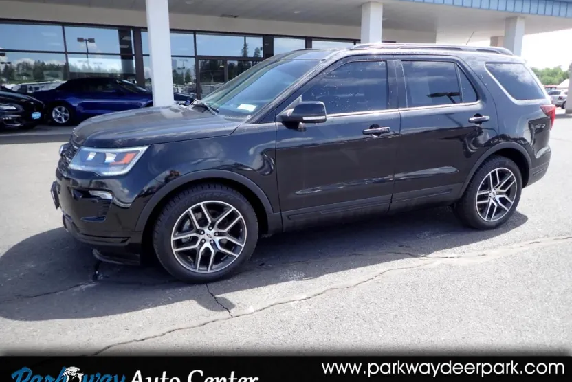 2019 Ford Explorer Sport photo 1