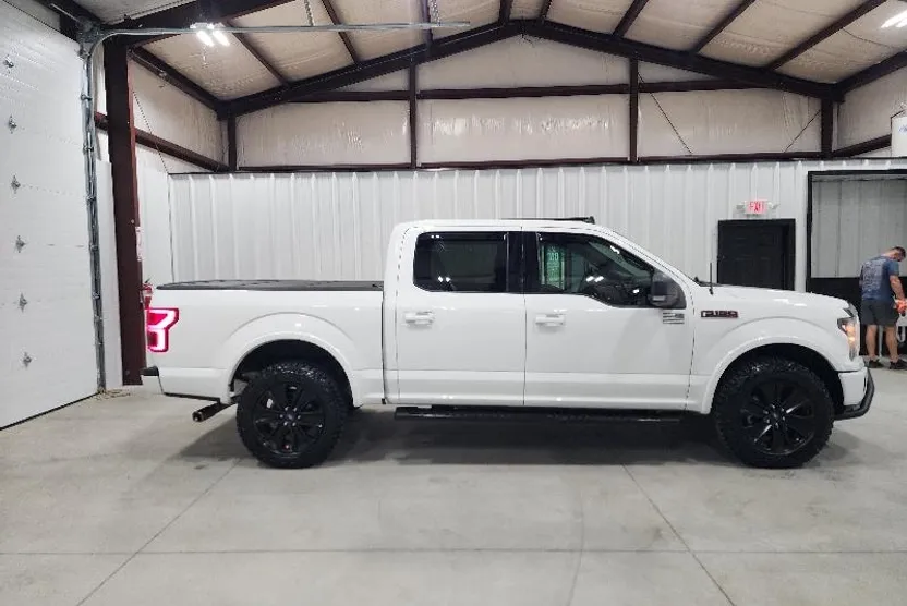 2020 Ford F-150 XLT photo 1