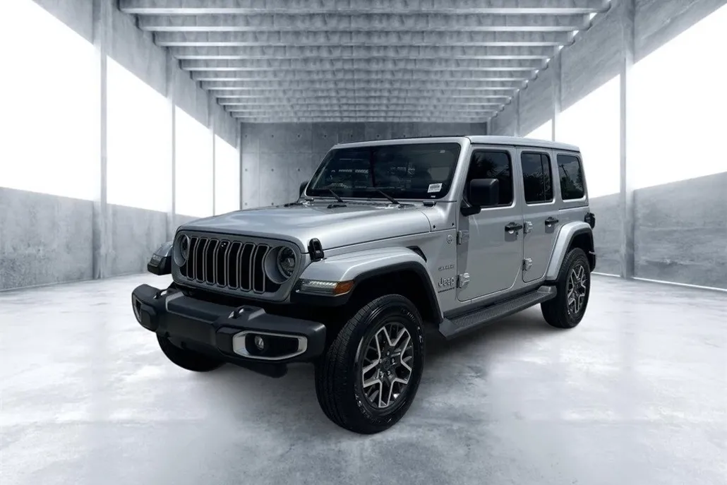 2024 Jeep Wrangler Sahara photo 1