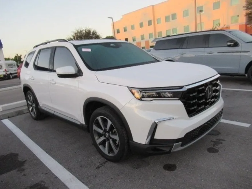 2024 Honda Pilot Elite photo 1