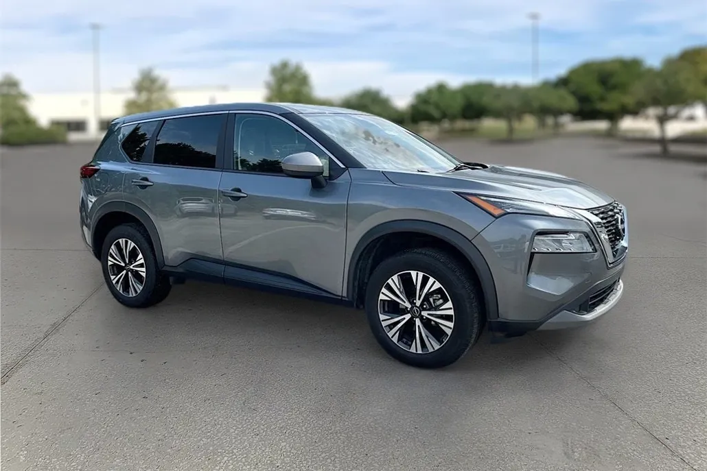 2023 Nissan Rogue SV photo 1