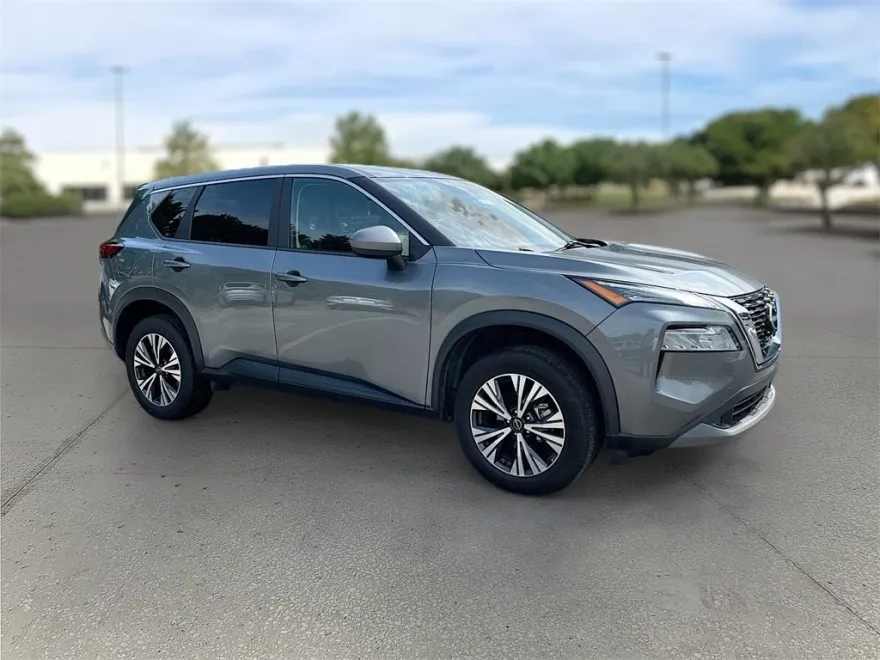2023 Nissan Rogue SV photo 1