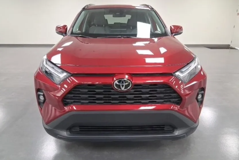 2022 Toyota RAV4 XLE Premium photo 1