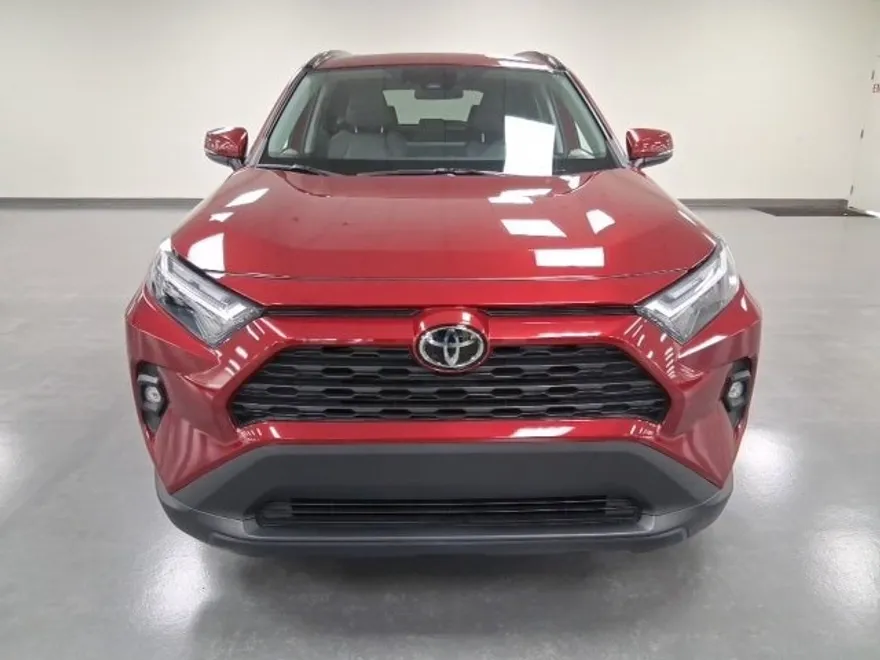 2022 Toyota RAV4 XLE Premium photo 1
