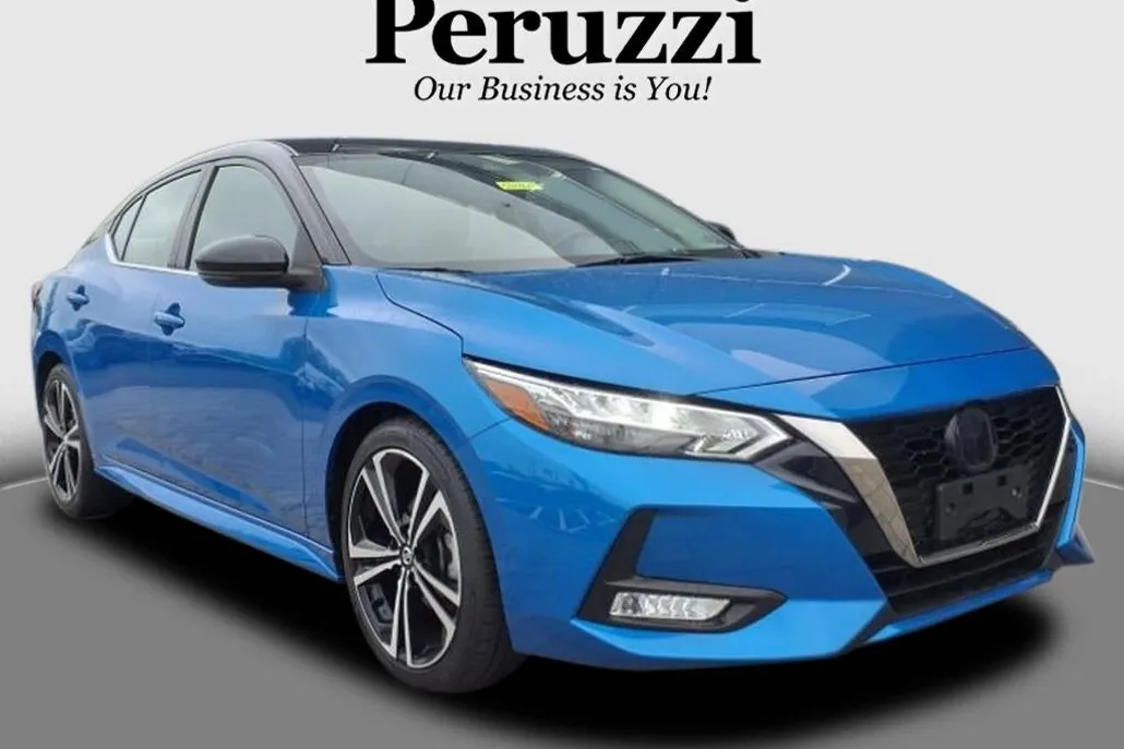 2022 Nissan Sentra SR photo 1
