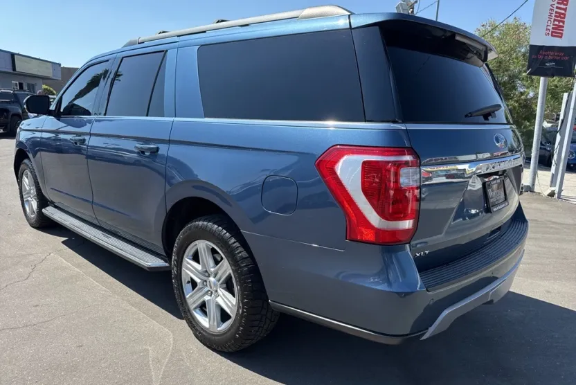 2019 Ford Expedition MAX XLT photo 1