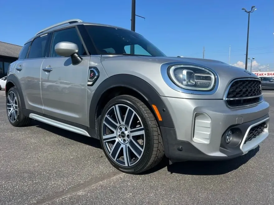 2024 Mini Cooper S Iconic photo 1
