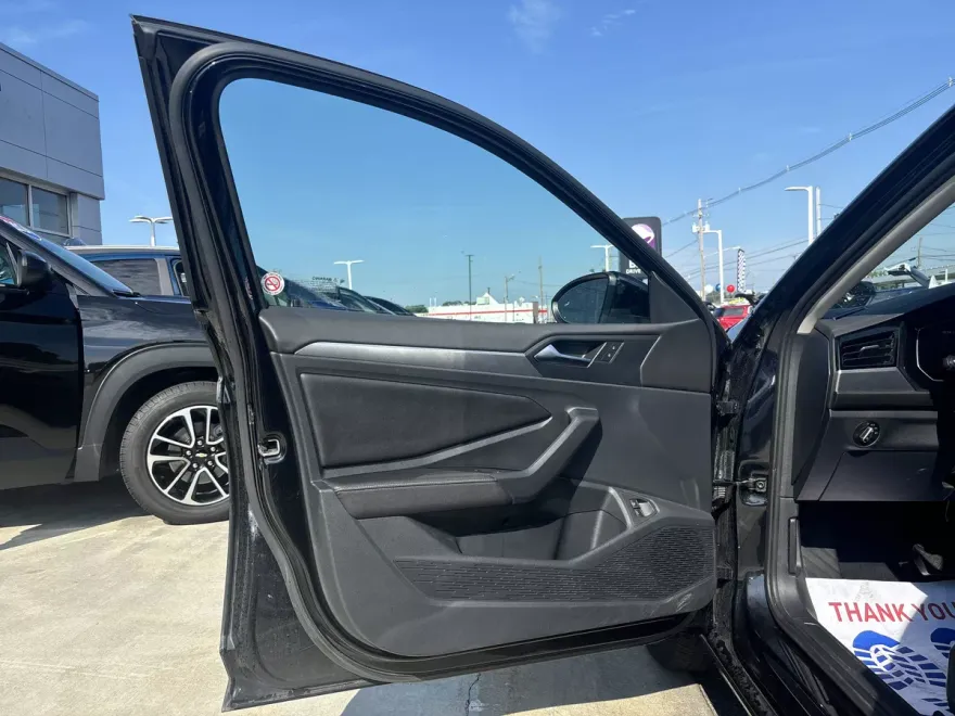 2024 Volkswagen Jetta 1.5T SE photo 1