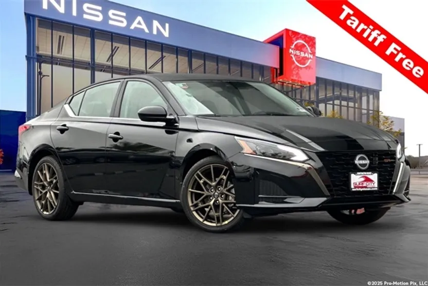 2025 Nissan Altima 2.5 SR photo 1