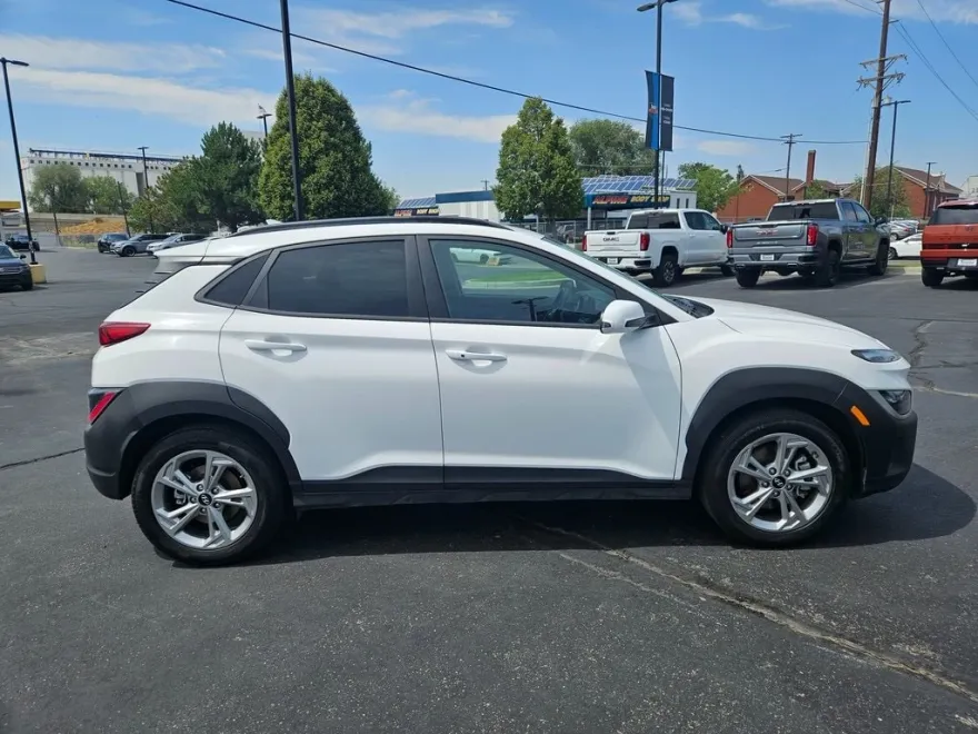 2023 Hyundai Kona SEL photo 1