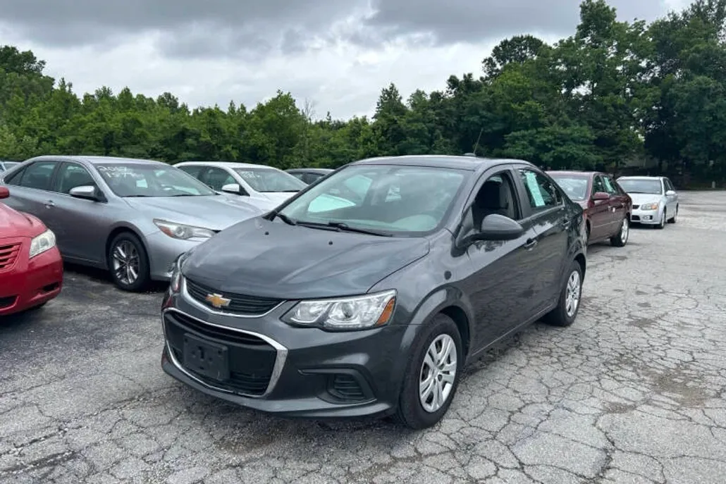 2020 Chevrolet Sonic LS photo 1