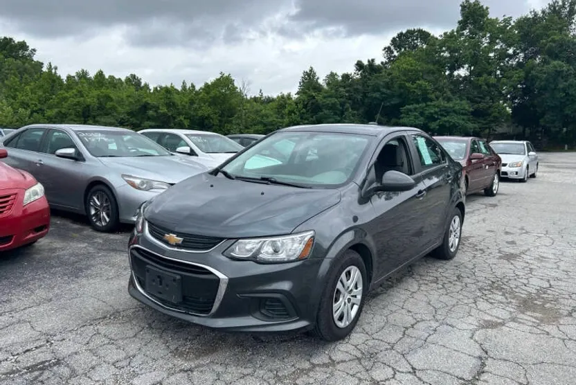 2020 Chevrolet Sonic LS photo 1