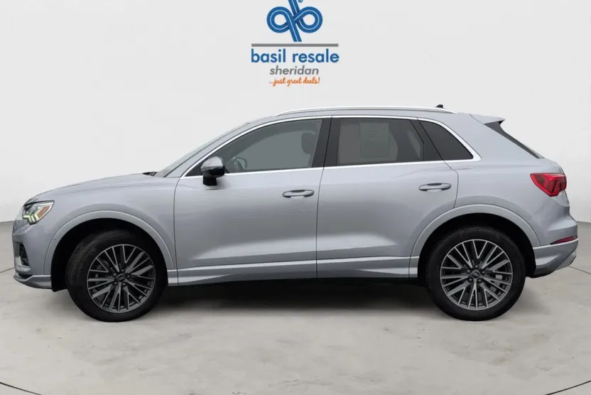 2022 Audi Q3 Premium Plus 40 TFSI photo 1
