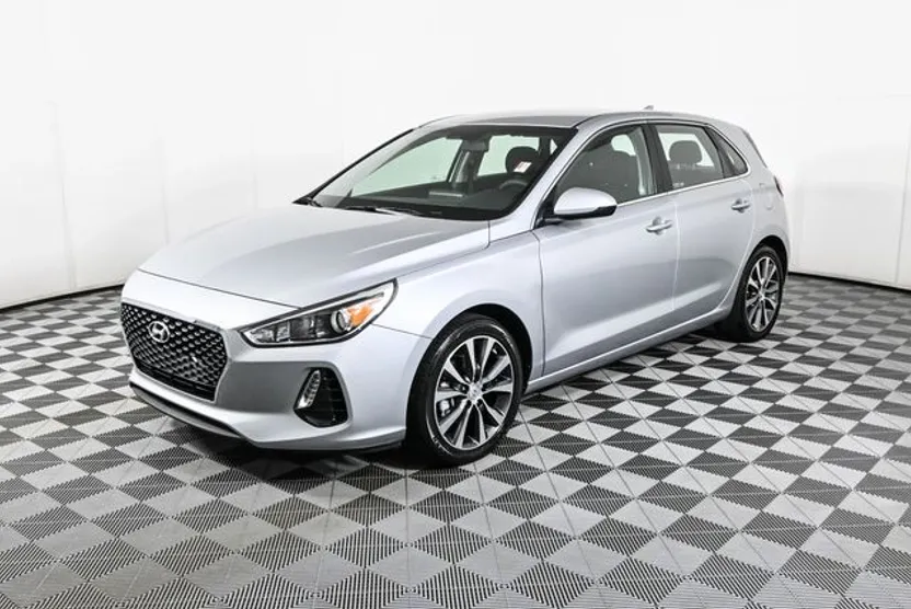 2020 Hyundai Elantra GT Base photo 1