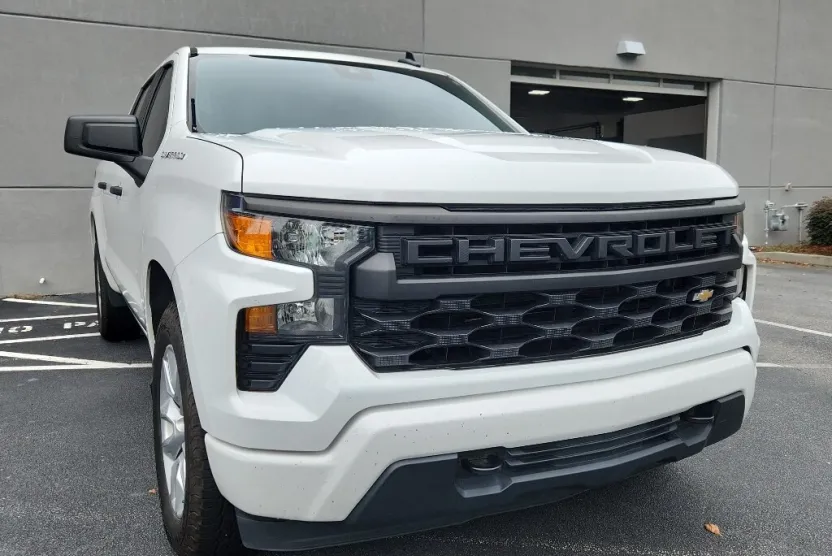2023 Chevrolet Silverado 1500 Custom photo 1