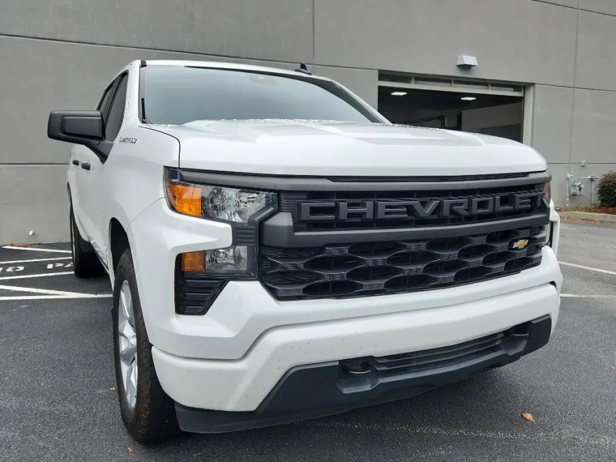 2023 Chevrolet Silverado 1500 Custom photo 1