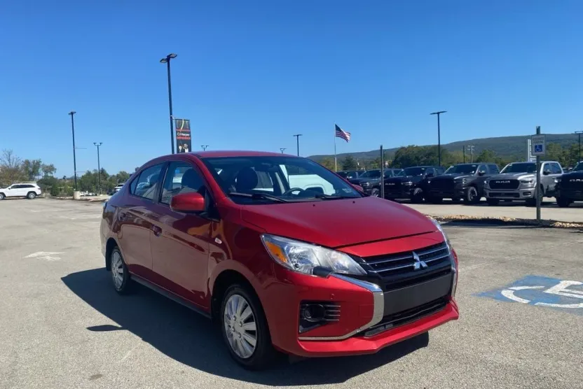 2022 Mitsubishi Mirage G4 ES photo 1