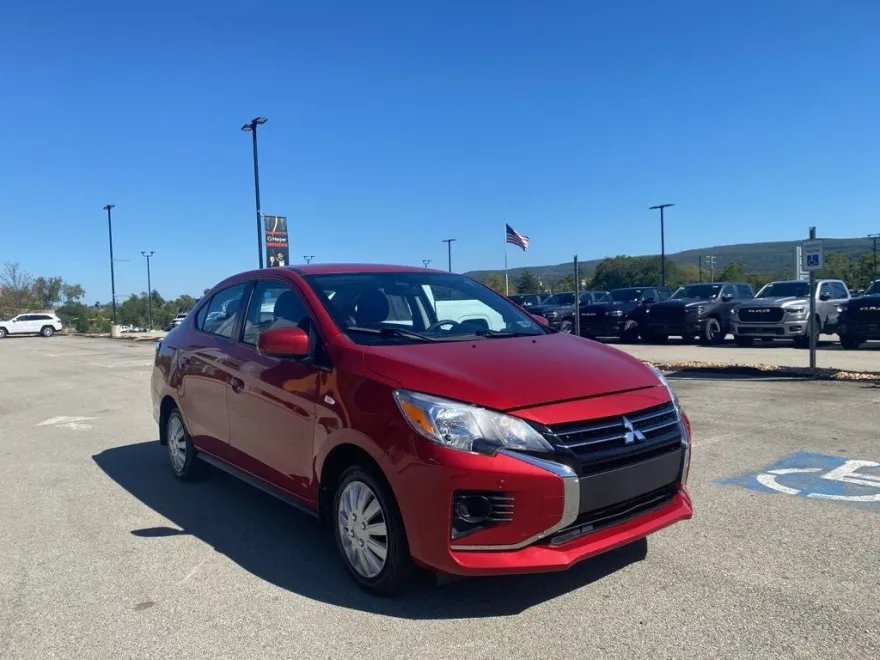 2022 Mitsubishi Mirage G4 ES photo 1