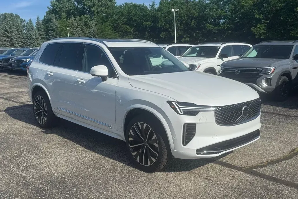 2026 Volvo XC90 photo 1