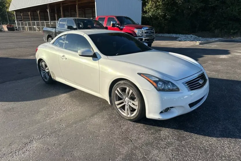 2013 Infiniti G37 Base Convertible photo 1