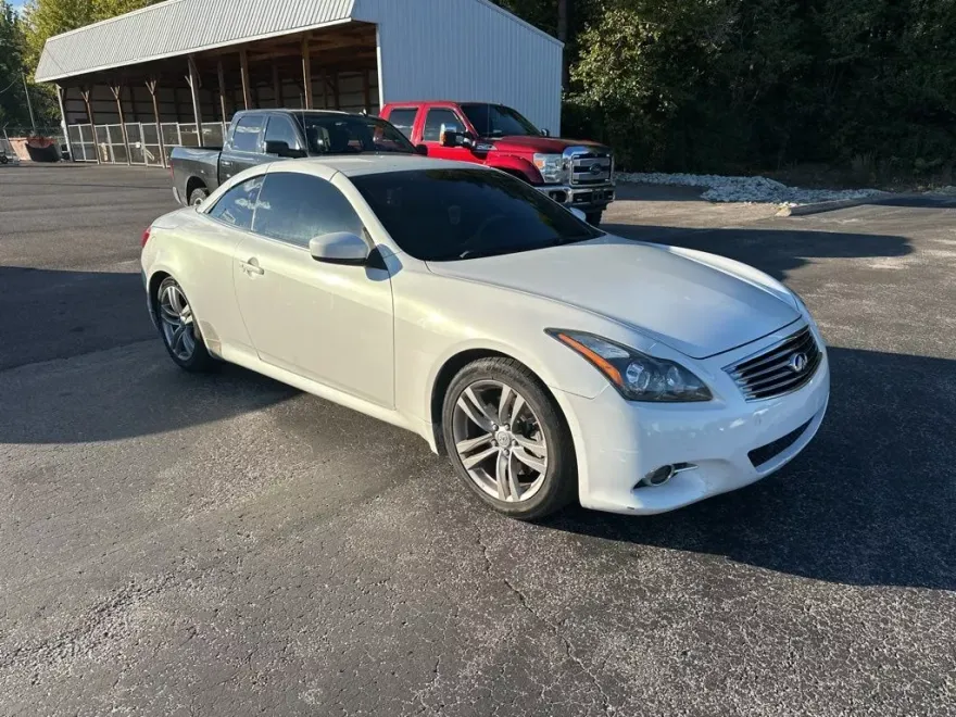 2013 Infiniti G37 Base Convertible photo 1
