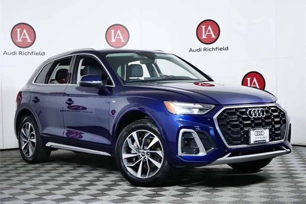 2022 Audi Q5 45 S line Premium photo 1