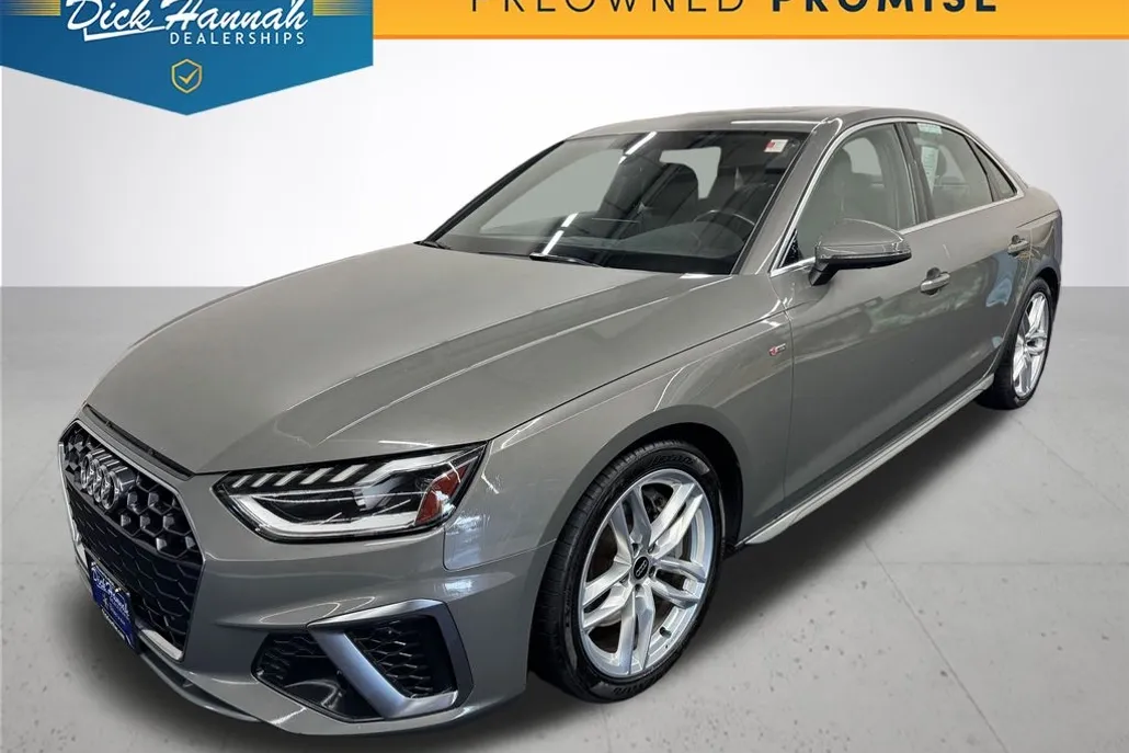 2023 Audi A4 45 S line Premium Plus Quattro photo 1