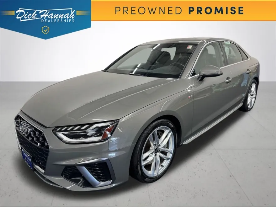 2023 Audi A4 45 S line Premium Plus Quattro photo 1