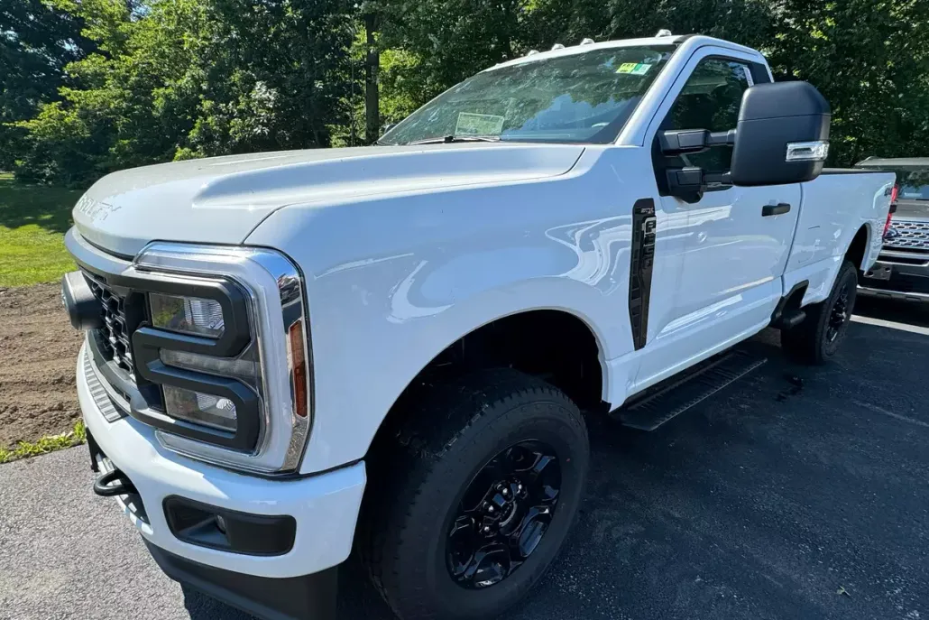 2024 Ford F-350 photo 1