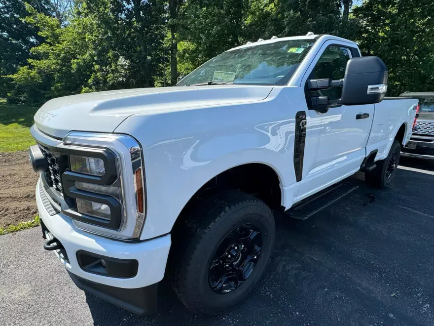 2024 Ford F-350 photo 1
