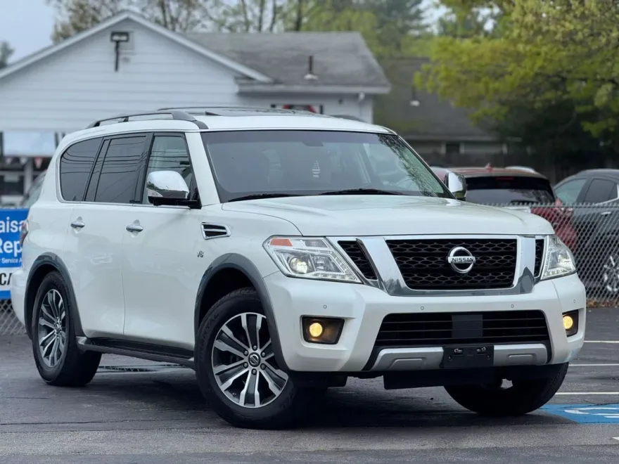 2017 Nissan Armada SL photo 1
