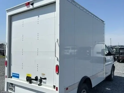 2025 Gmc Savana Cutaway 3500 photo 4