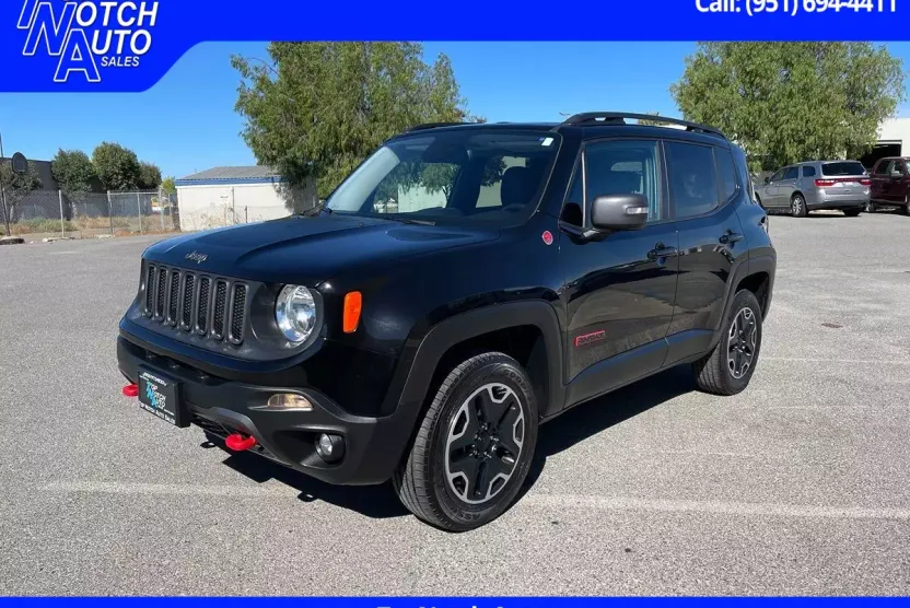 2016 Jeep Renegade Trailhawk photo 1
