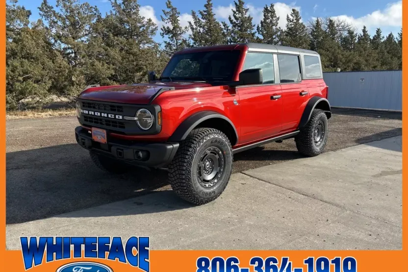 2024 Ford Bronco Black Diamond photo 1