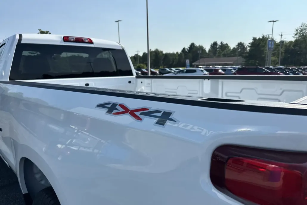 2025 Chevrolet Silverado 1500 photo 1