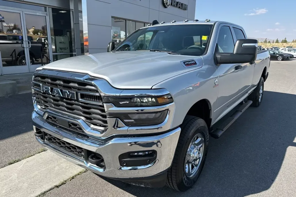 2025 Ram 2500 Tradesman photo 1