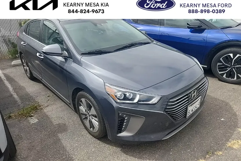 2019 Hyundai Ioniq Plug-In Hybrid photo 1
