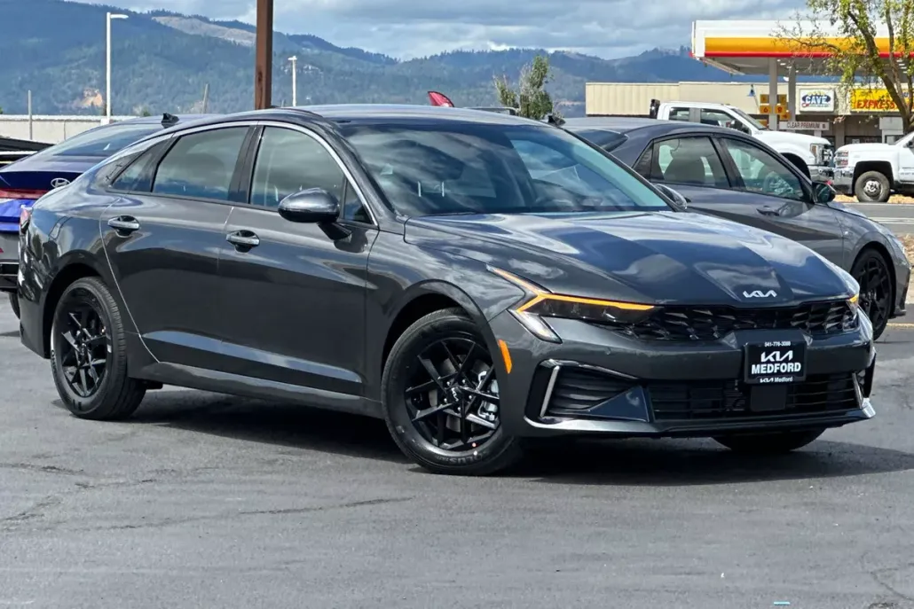 2026 Kia K5 LXS photo 1