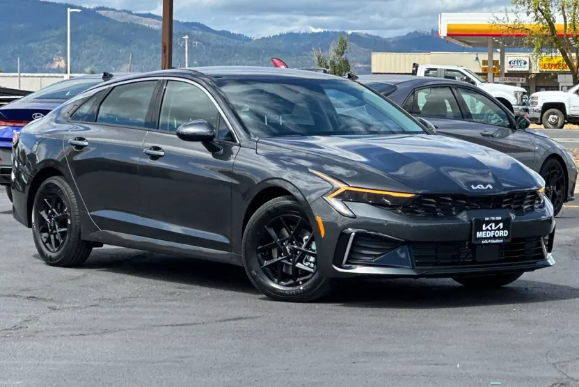 2026 Kia K5 LXS photo 1