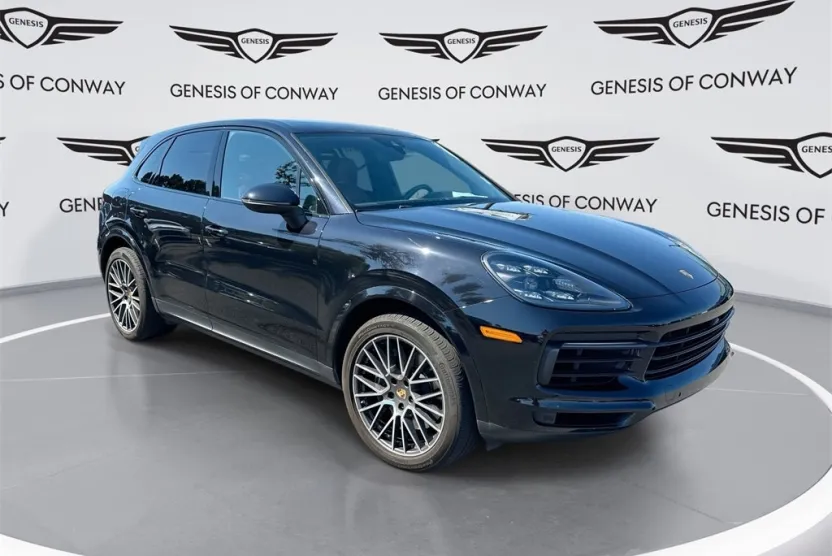 2022 Porsche Cayenne Base photo 1