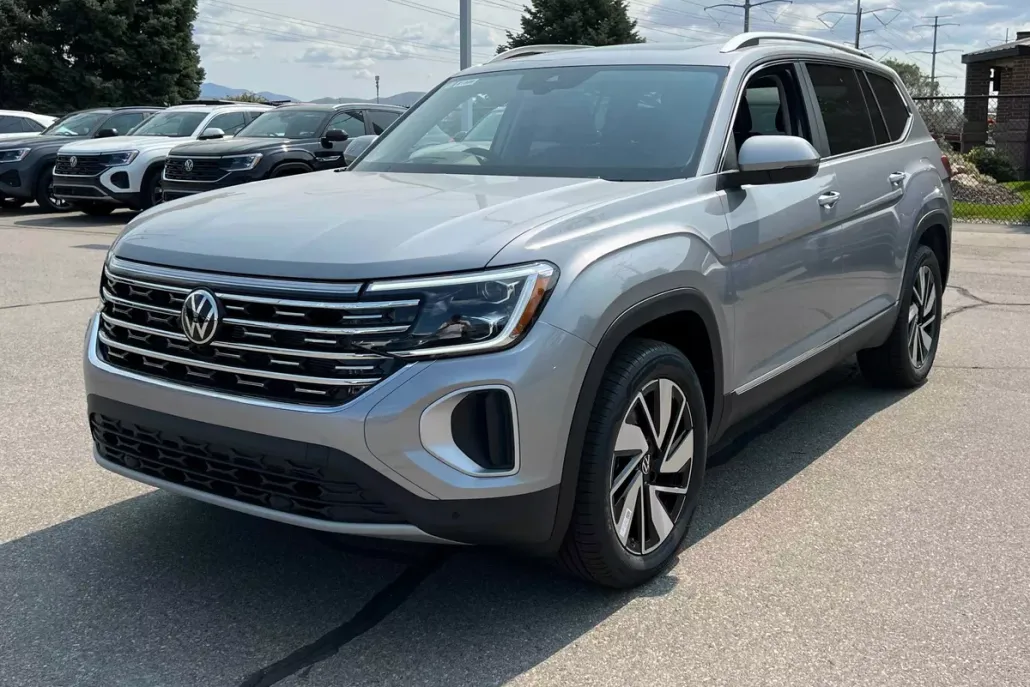 2026 Volkswagen Atlas SEL photo 1