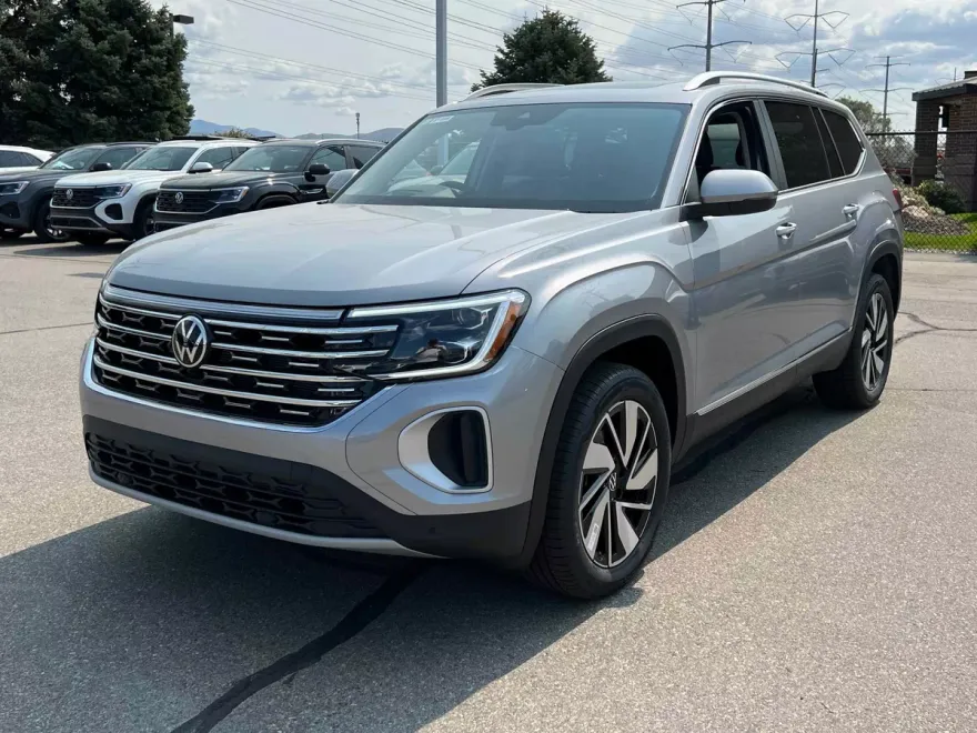 2026 Volkswagen Atlas SEL photo 1