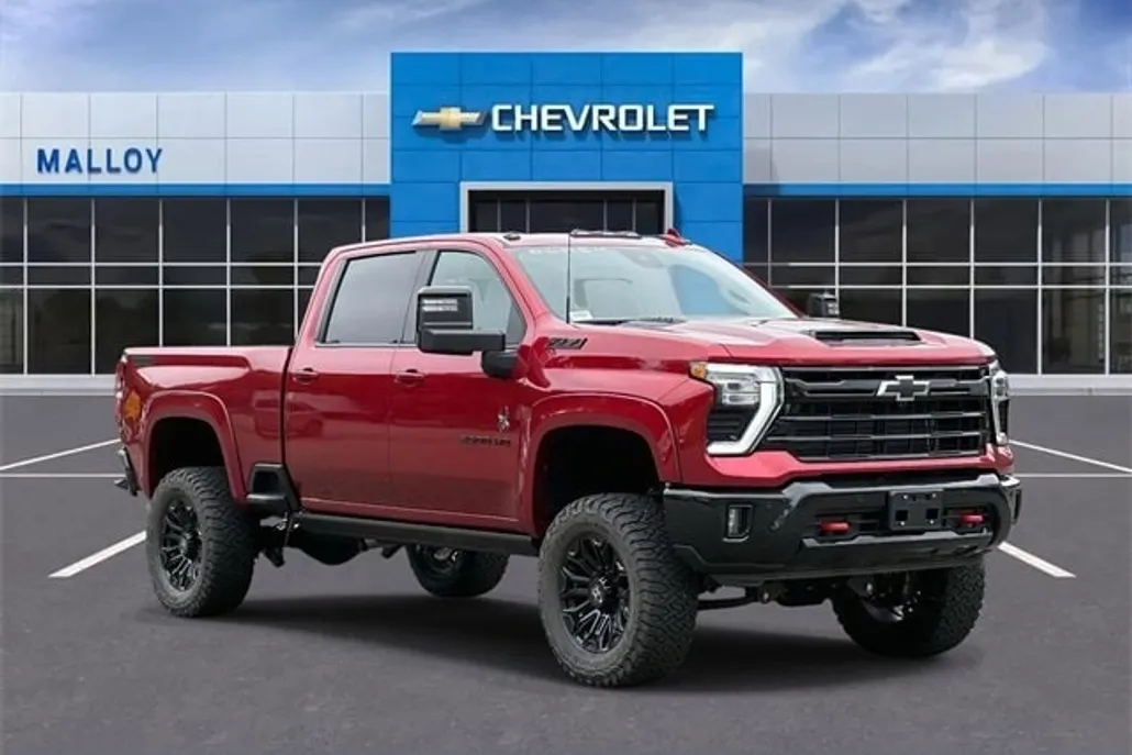 2025 Chevrolet Silverado 2500HD LTZ photo 1