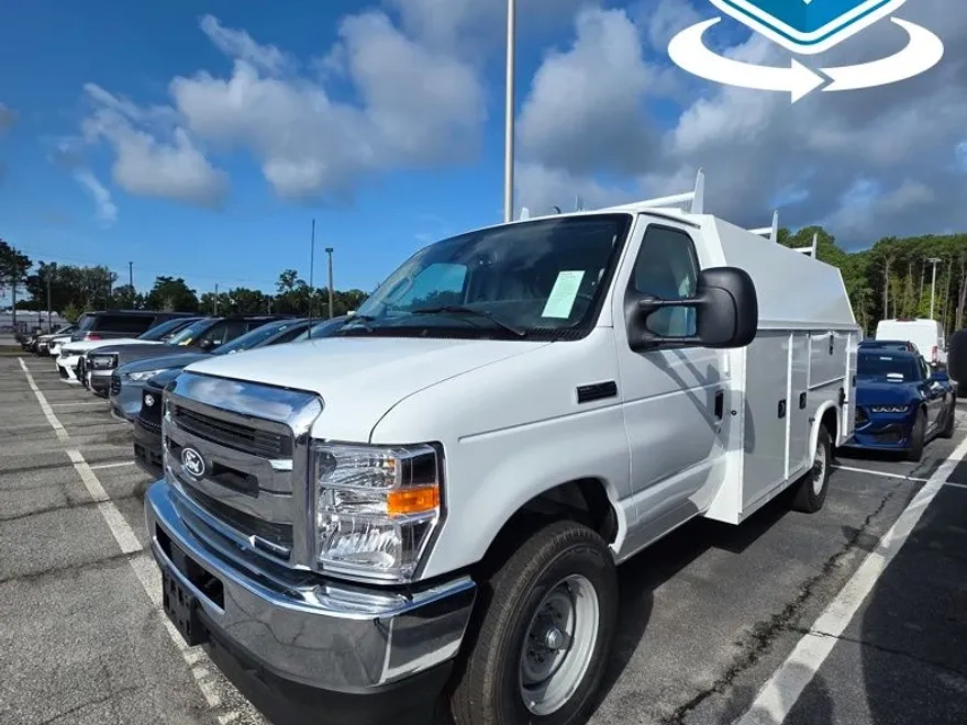 2026 Ford E-350 Base photo 1