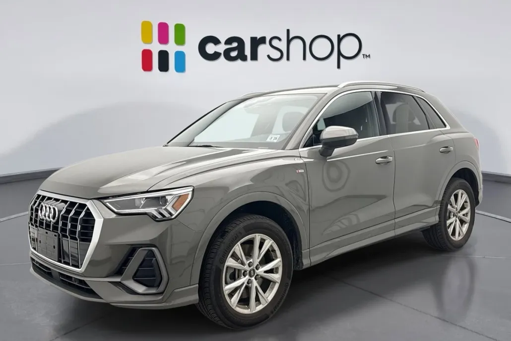 2023 Audi Q3 S line Premium Plus photo 1