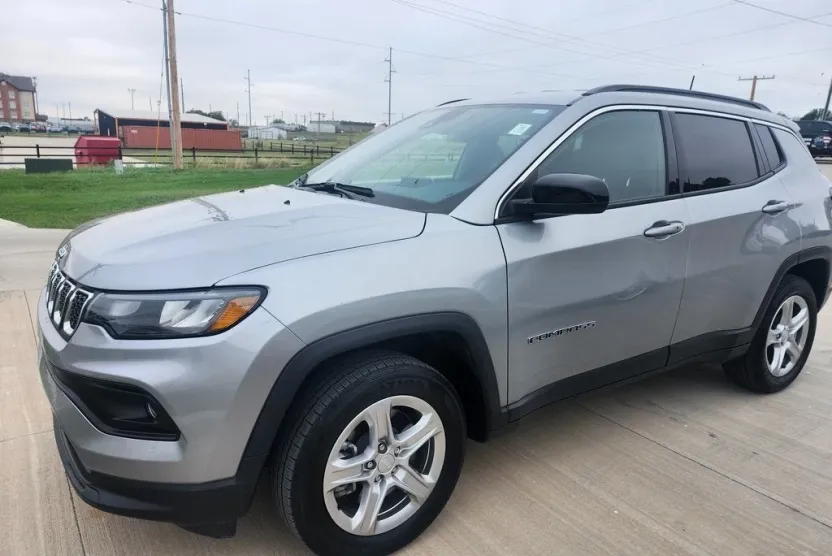 2024 Jeep Compass North Edition Latitude photo 1
