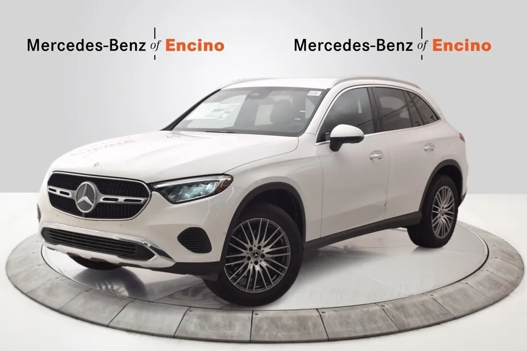 2025 Mercedes Benz GLC 300 4MATIC photo 1
