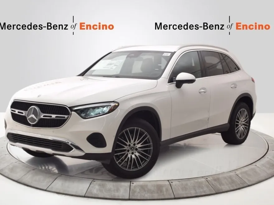 2025 Mercedes Benz GLC 300 4MATIC photo 1