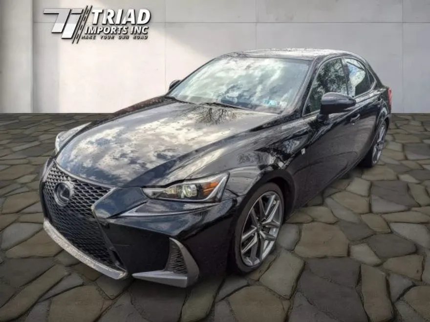 2020 Lexus IS 350 F SPORT photo 1