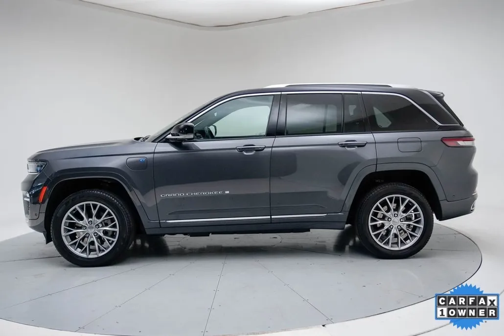 2022 Jeep Grand Cherokee Summit 4xe photo 1
